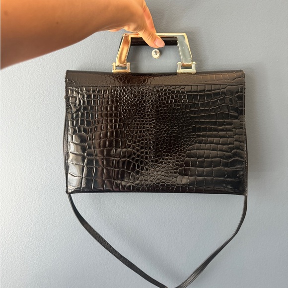 Medium sized Black Crocodile-Embossed Leather Handbag - Picture 3 of 8